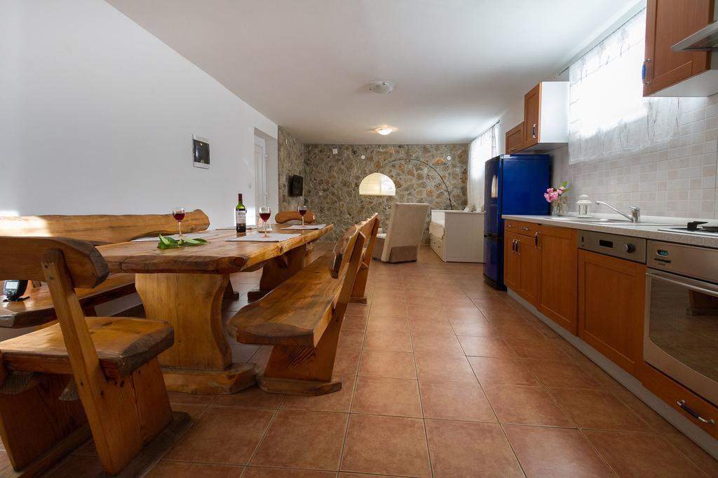 Apartmani Maksan Pakoštane Zewnętrze zdjęcie
