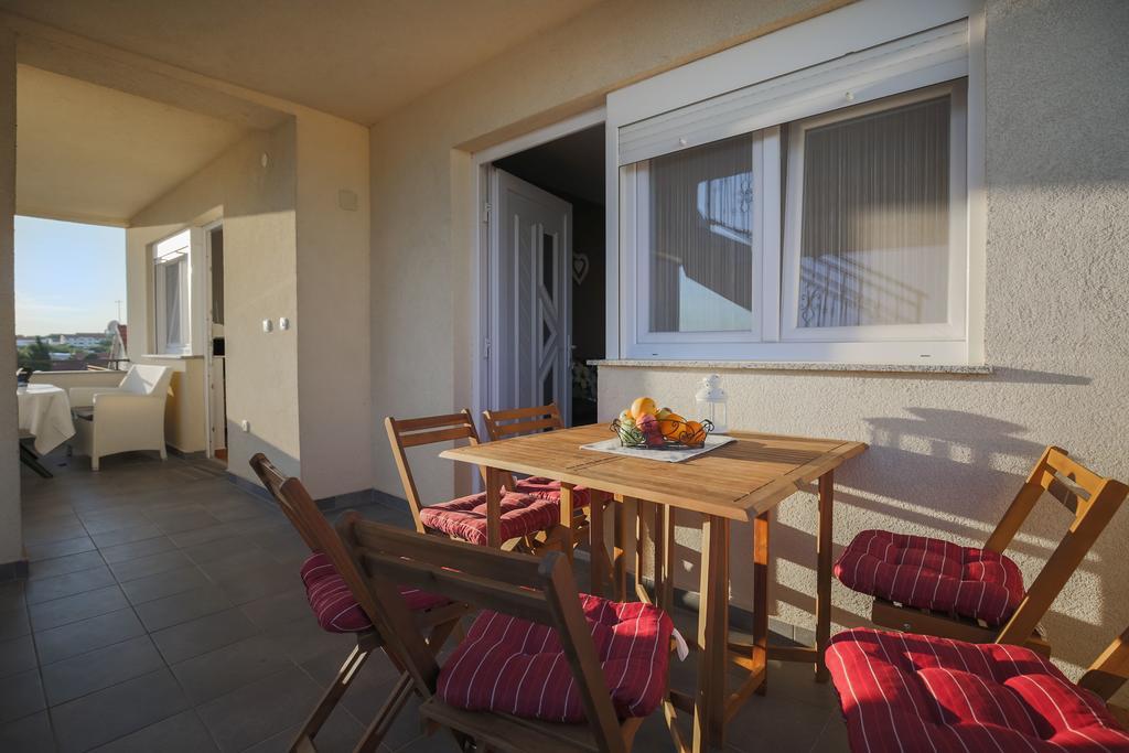 Apartmani Maksan Pakoštane Zewnętrze zdjęcie