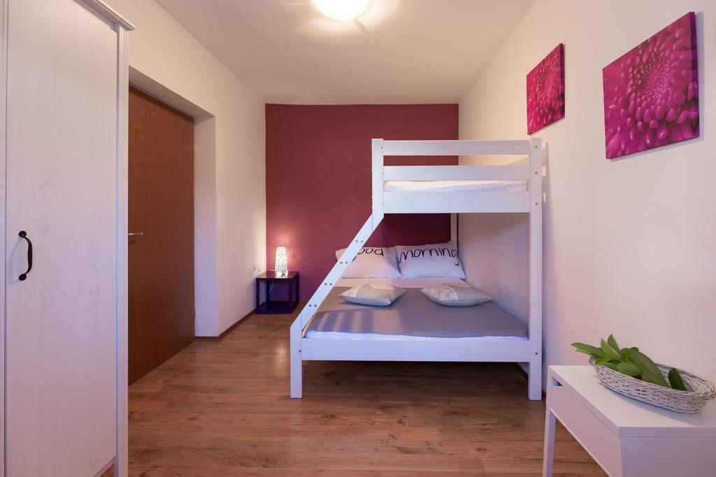 Apartmani Maksan Pakoštane Zewnętrze zdjęcie
