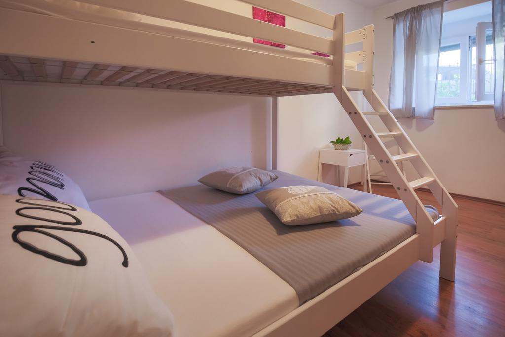 Apartmani Maksan Pakoštane Zewnętrze zdjęcie