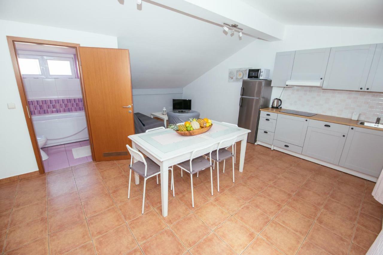 Apartmani Maksan Pakoštane Zewnętrze zdjęcie
