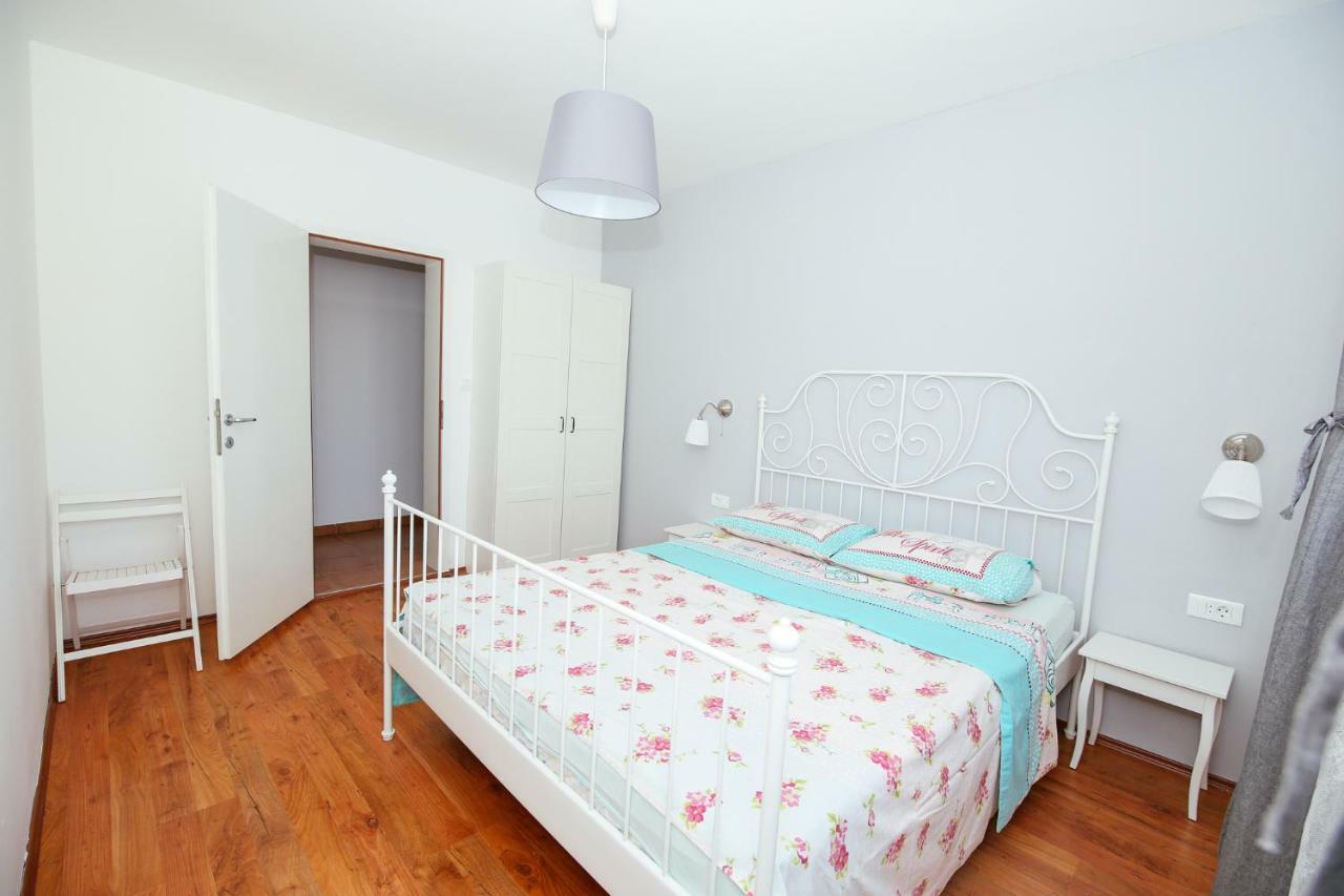 Apartmani Maksan Pakoštane Zewnętrze zdjęcie